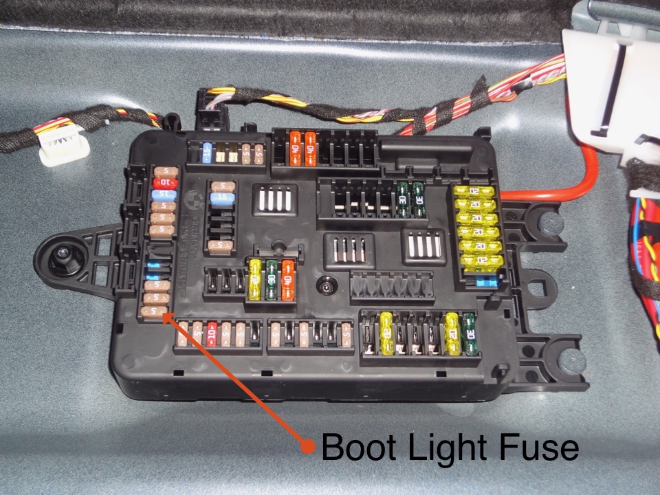 BMW 1 Series (F20) boot light fuse Richard WillisOwen